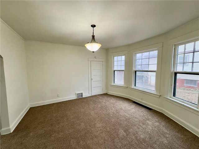 2819 Sacramento Street, St Joseph, MO 64507