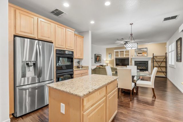 11871 Blue Topaz Way, Rancho Cordova, CA 95742