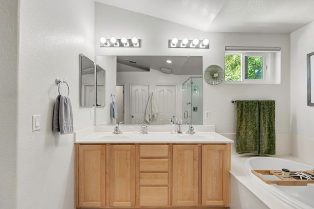 11871 Blue Topaz Way, Rancho Cordova, CA 95742