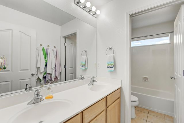 11871 Blue Topaz Way, Rancho Cordova, CA 95742