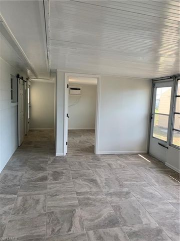 1120 Vineyard ST, Lehigh Acres, FL 33936