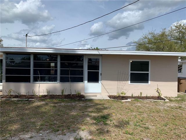 1120 Vineyard ST, Lehigh Acres, FL 33936
