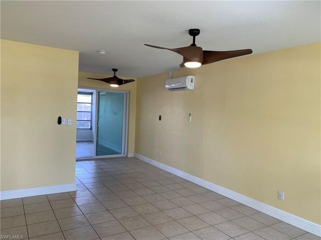1120 Vineyard ST, Lehigh Acres, FL 33936