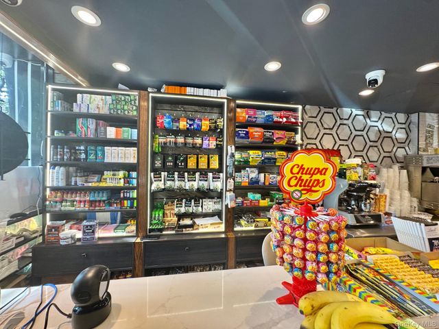 322 Union Avenue, Brooklyn, NY 11211