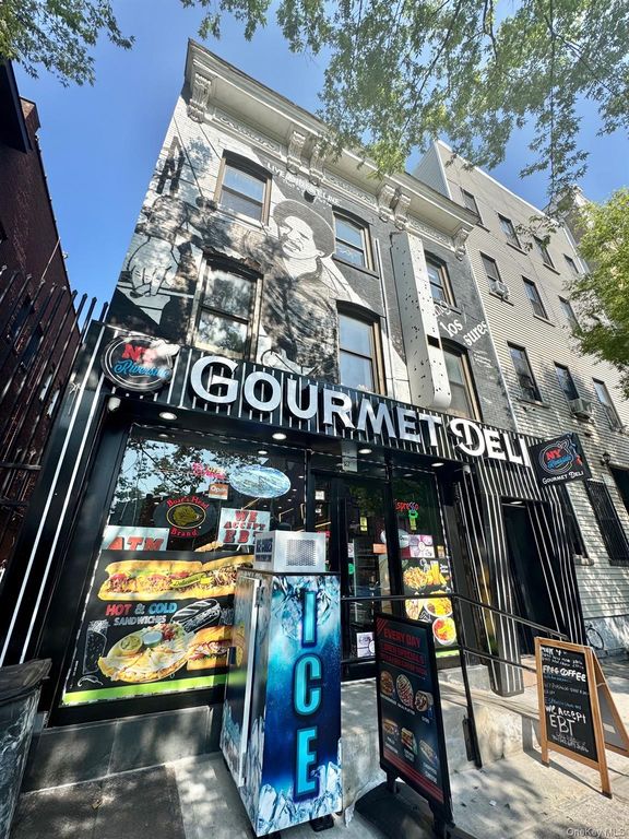 322 Union Avenue, Brooklyn, NY 11211