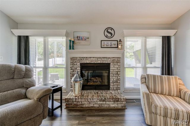 370 Misty Valley Drive, St Peters, MO 63376