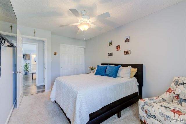 370 Misty Valley Drive, St Peters, MO 63376