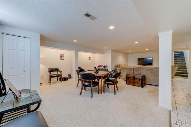 370 Misty Valley Drive, St Peters, MO 63376