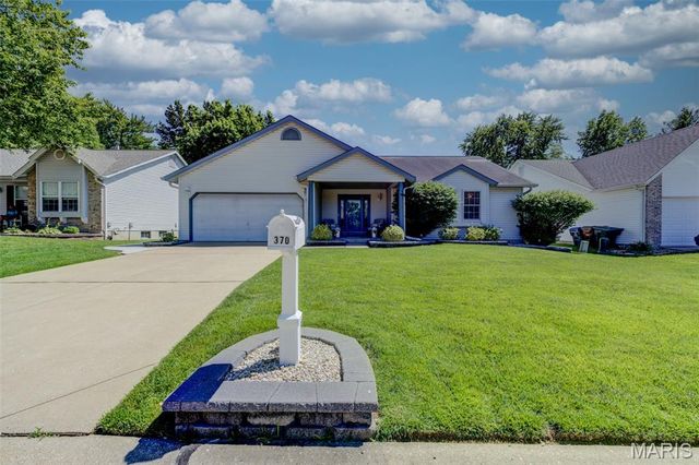 370 Misty Valley Drive, St Peters, MO 63376