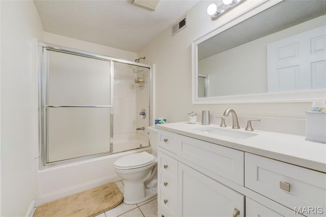 370 Misty Valley Drive, St Peters, MO 63376