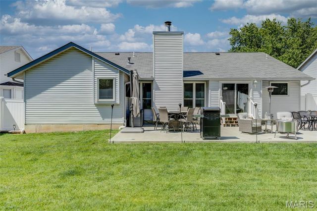 370 Misty Valley Drive, St Peters, MO 63376