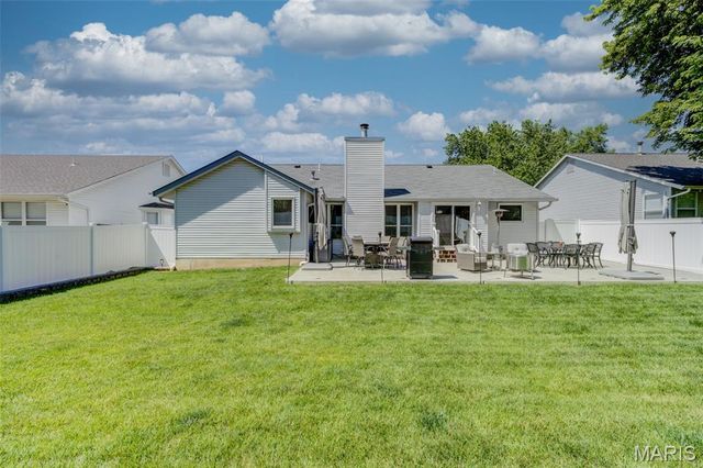 370 Misty Valley Drive, St Peters, MO 63376