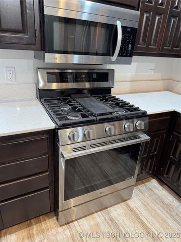 3315 S 72nd West Avenue, Tulsa, OK 74107