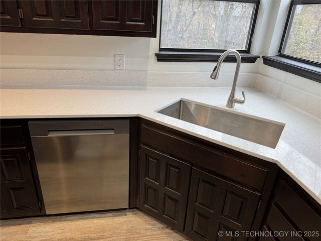 3315 S 72nd West Avenue, Tulsa, OK 74107