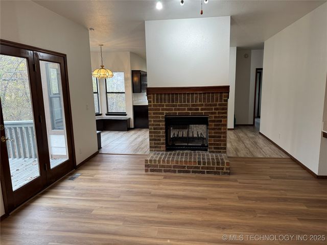 3315 S 72nd West Avenue, Tulsa, OK 74107