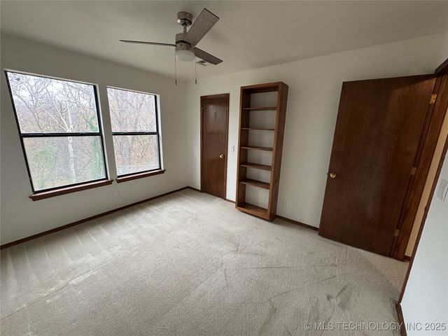 3315 S 72nd West Avenue, Tulsa, OK 74107