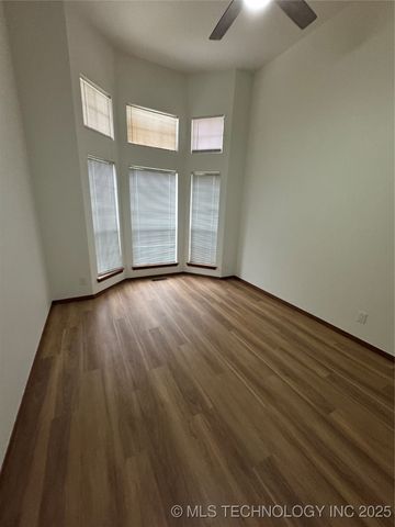 3315 S 72nd West Avenue, Tulsa, OK 74107