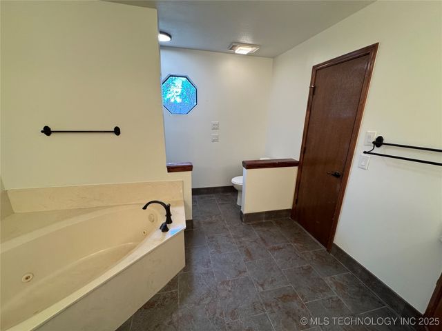 3315 S 72nd West Avenue, Tulsa, OK 74107