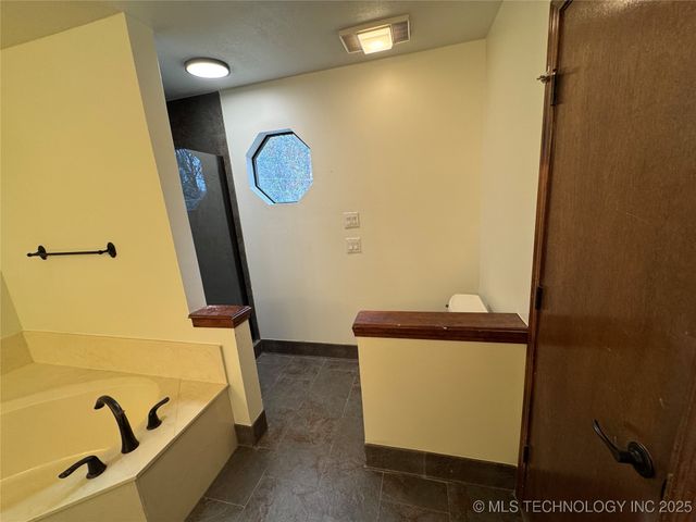 3315 S 72nd West Avenue, Tulsa, OK 74107