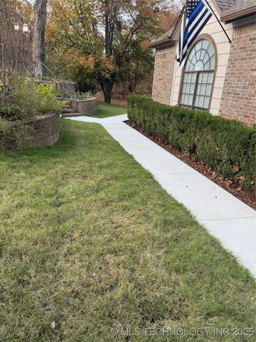 3315 S 72nd West Avenue, Tulsa, OK 74107