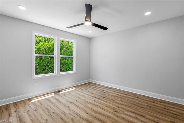 912 Roosevelt Street, Winston-salem, NC 27105