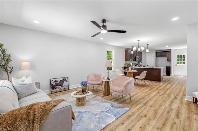 912 Roosevelt Street, Winston-salem, NC 27105