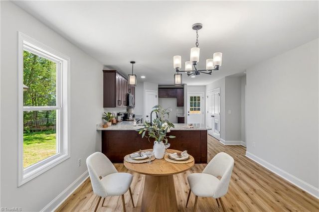 912 Roosevelt Street, Winston-salem, NC 27105