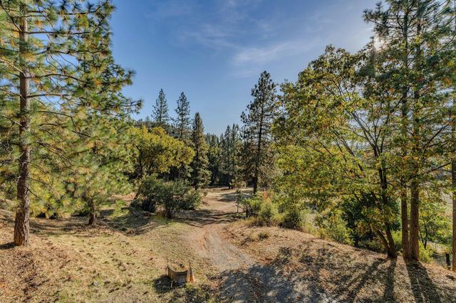 11509 Worden Rd, Mokelumne Hill, CA 95245