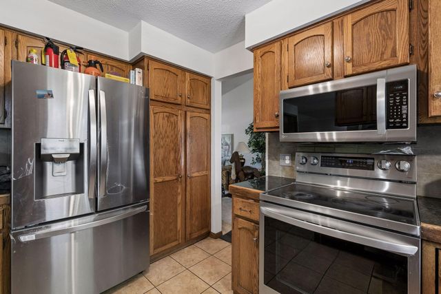 17088 Hamilton Drive, Lakeville, MN 55044