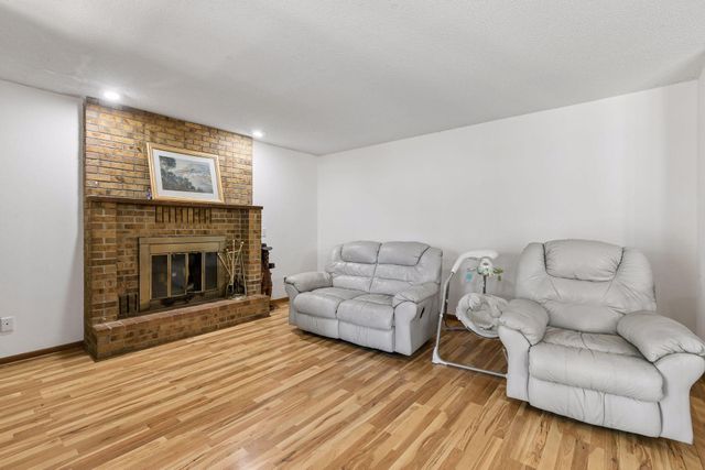 17088 Hamilton Drive, Lakeville, MN 55044