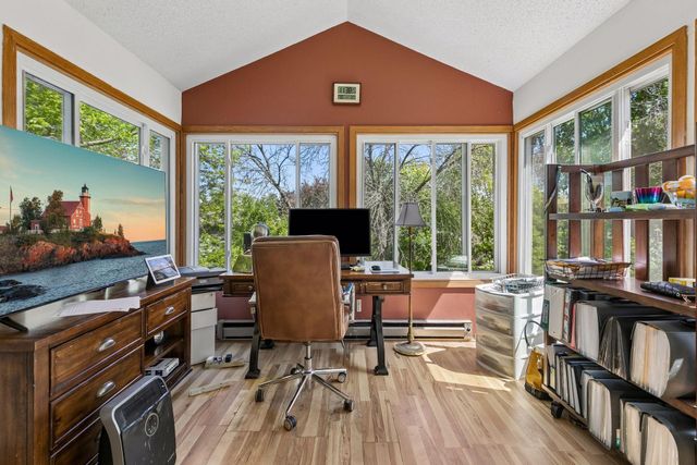17088 Hamilton Drive, Lakeville, MN 55044