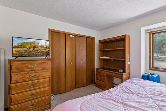 17088 Hamilton Drive, Lakeville, MN 55044