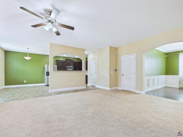 309 Flowing Meadows Drive, Kathleen, GA 31047