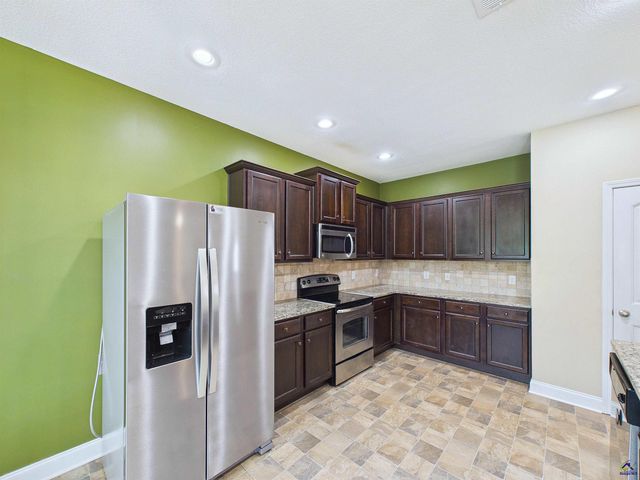 309 Flowing Meadows Drive, Kathleen, GA 31047