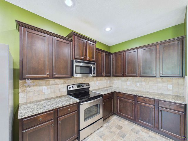 309 Flowing Meadows Drive, Kathleen, GA 31047