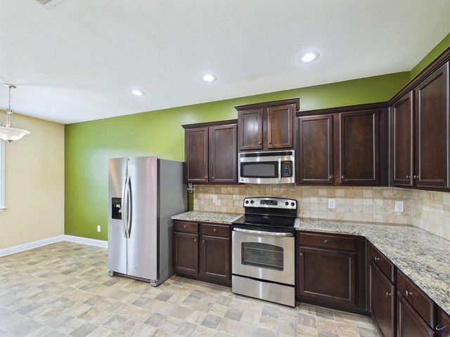309 Flowing Meadows Drive, Kathleen, GA 31047