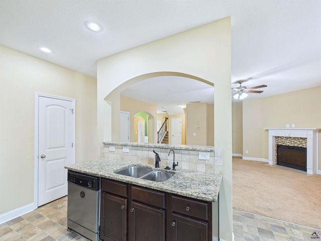 309 Flowing Meadows Drive, Kathleen, GA 31047