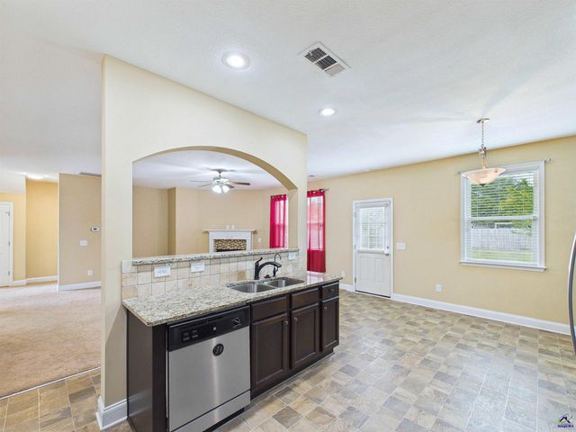 309 Flowing Meadows Drive, Kathleen, GA 31047