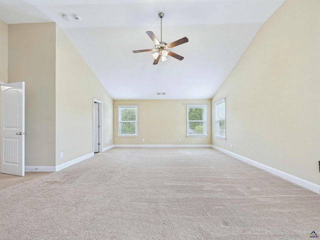 309 Flowing Meadows Drive, Kathleen, GA 31047