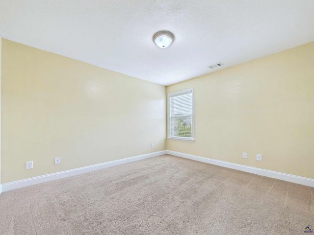 309 Flowing Meadows Drive, Kathleen, GA 31047