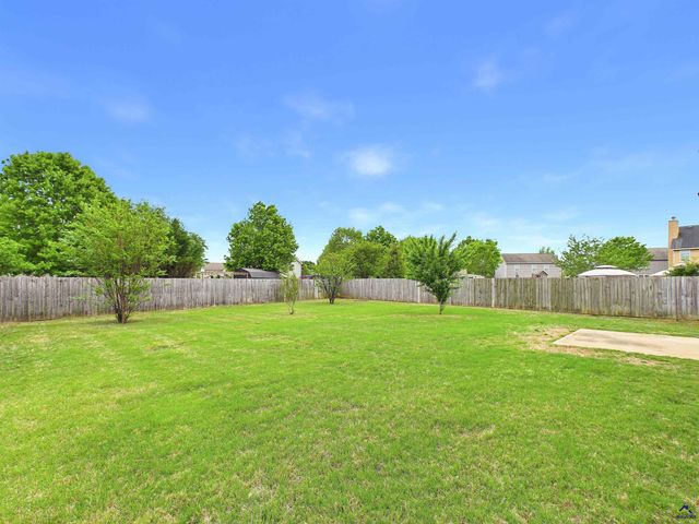 309 Flowing Meadows Drive, Kathleen, GA 31047
