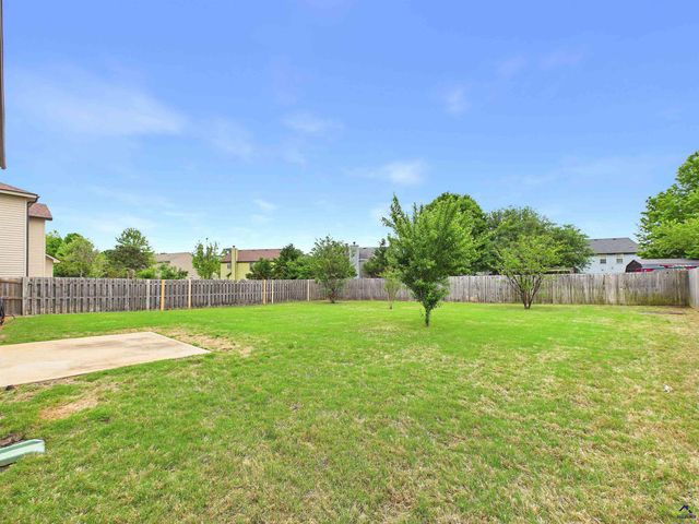309 Flowing Meadows Drive, Kathleen, GA 31047