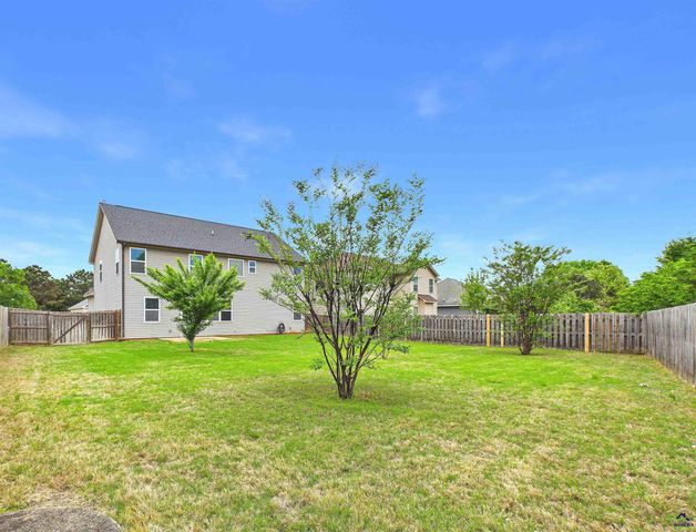 309 Flowing Meadows Drive, Kathleen, GA 31047