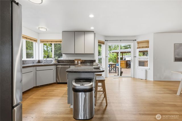 19555 23rd Avenue NE, Poulsbo, WA 98370
