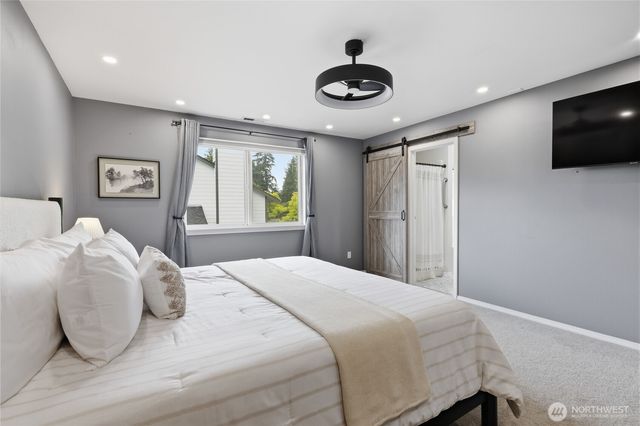 19555 23rd Avenue NE, Poulsbo, WA 98370