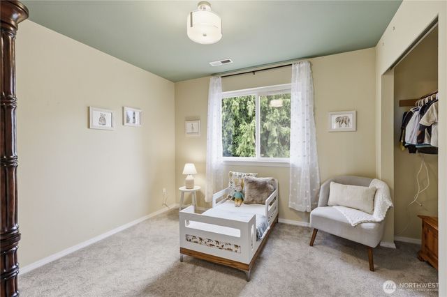 19555 23rd Avenue NE, Poulsbo, WA 98370