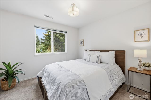 19555 23rd Avenue NE, Poulsbo, WA 98370
