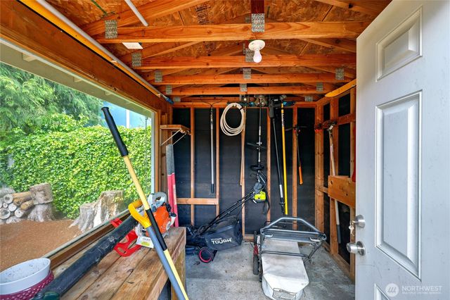 19555 23rd Avenue NE, Poulsbo, WA 98370