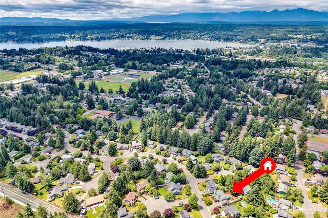 19555 23rd Avenue NE, Poulsbo, WA 98370