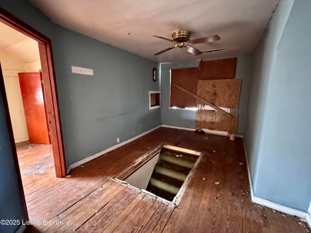 1330 Phyllis Ave, Louisville, KY 40215